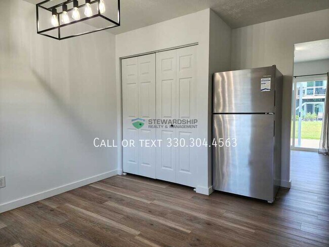 Foto del edificio - 5031 Massillon Rd