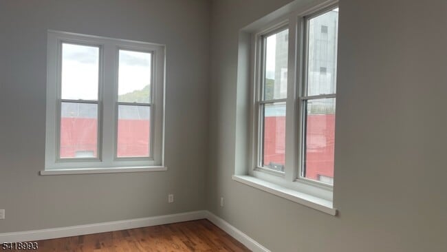 Foto del edificio - 38 Mill St