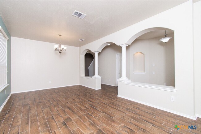 Foto del edificio - 2403 Black Orchid Dr