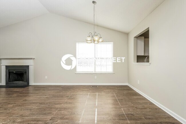 Building Photo - 4 Bedroom Pet-Friendly Home in Villa Rica, GA with Main Street Renewal