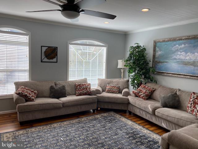 Foto del edificio - 43672 St Helena Terrace