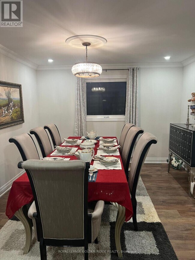 15482 Leslie St, Aurora, ON L4G 7C4 House for Rent in Aurora, ON