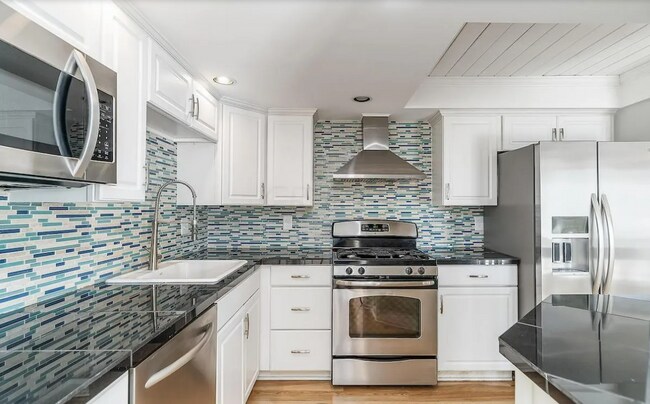 Foto del edificio - 5442 Worthington Forest Pl W