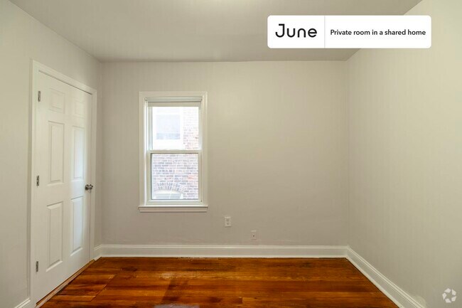 Building Photo - Private bedroom in 4 bed/1 bath Home