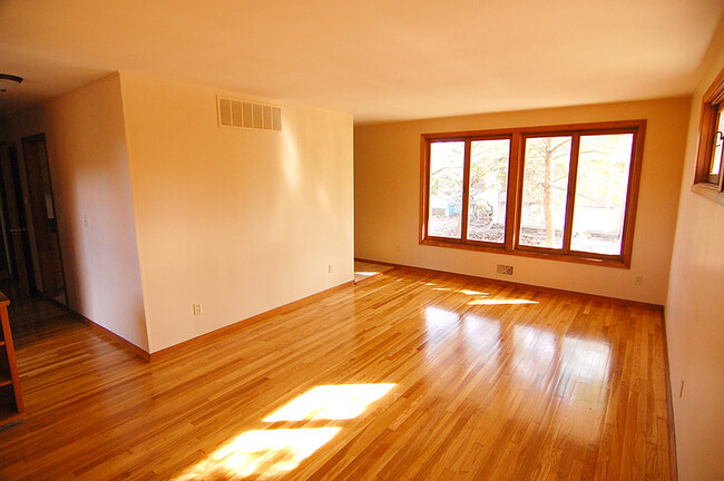 Building Photo - 1408 S Grove St