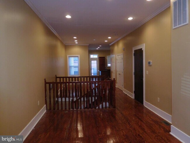 Foto del edificio - 1318 W St NW