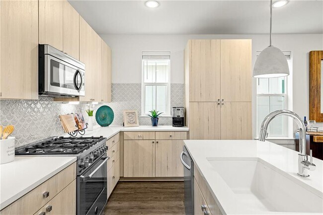 Foto del edificio - 2624 Metcalfe Rd