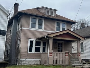 Building Photo - 5621 Prosser Ave