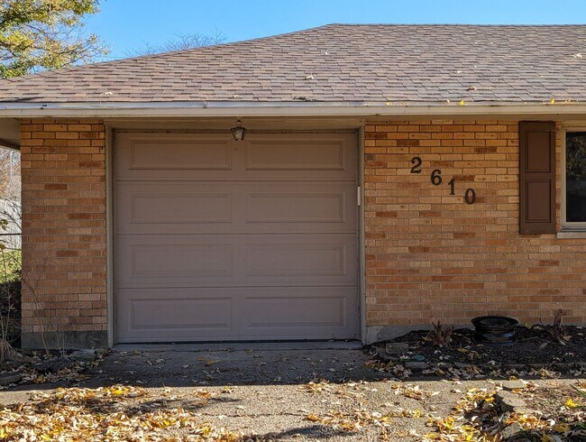Foto del edificio - Available for lease! Conveniently located ...