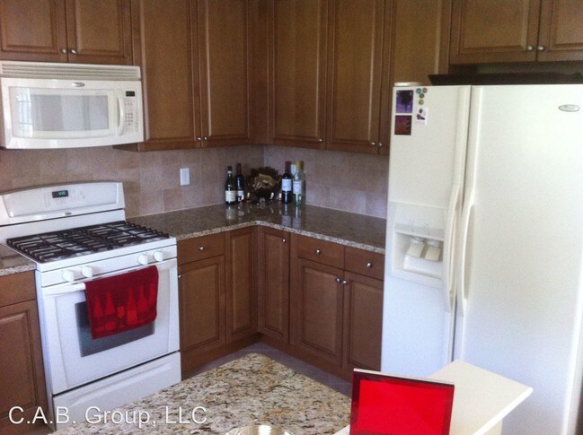 Building Photo - 648 Masterson Ct