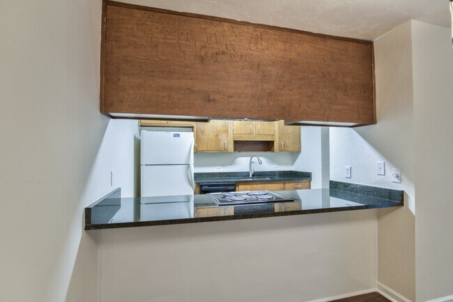 Foto del edificio - 1219 Crestview Ave