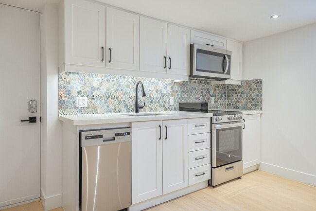 Building Photo - 429 Brock Ave