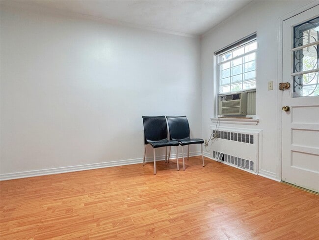 Foto del edificio - 147-40 20th Rd