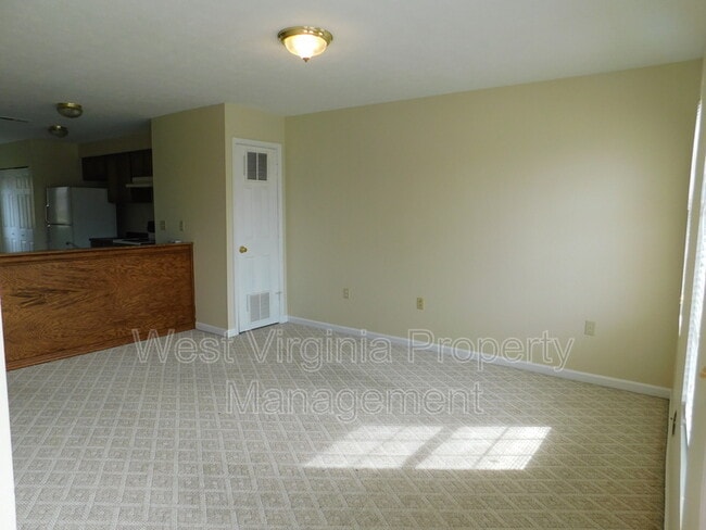 Building Photo - 3751 Summerlee Rd