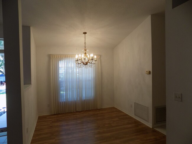 Foto del edificio - BEAUTIFUL 3 BEDROOM SINGLE FAMILY HOME IN ...