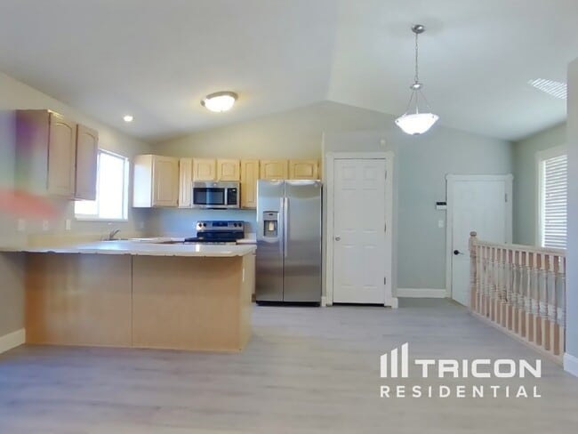 Building Photo - 485 E 1250 S