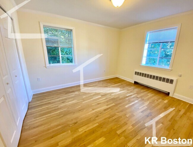 Foto del edificio - No Brokers Fee, No Security Deposit, Heat,...