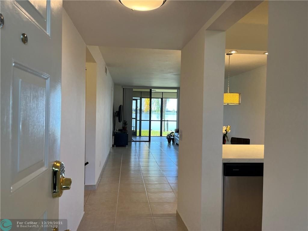 112 Lake Emerald Dr Unit 107, Oakland Park, FL 33309 Condo for Rent