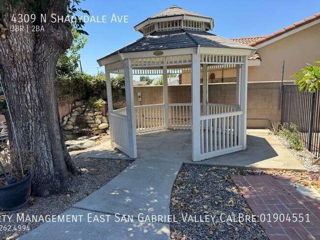 Foto del edificio - 4309 N Shadydale Ave
