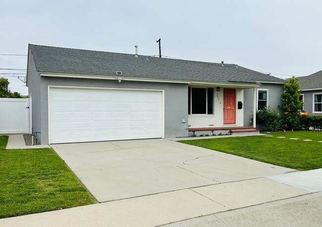 Building Photo - Adorable Single Story, Single Family Home ...