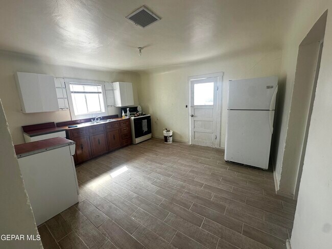 Foto del edificio - 7024 4th Ave