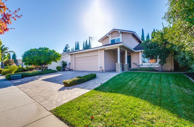 Foto del edificio - Remodeled Home- Gas Range- Double Pane Win...