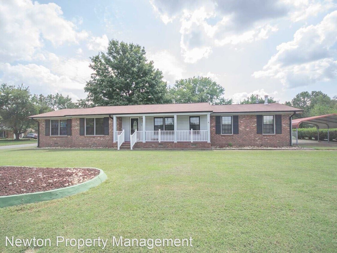 Primary Photo - 3 br, 2 bath House - 29 Sandra Lane