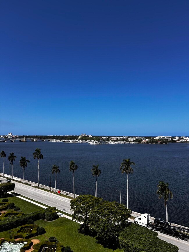 Foto del edificio - 1801 S Flagler Dr