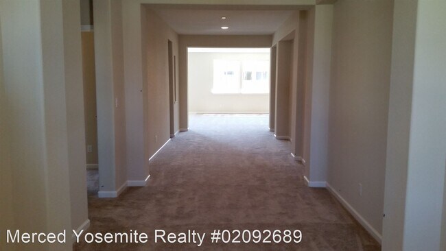 Foto del edificio - 3 br, 2 bath House - 4981 Webber