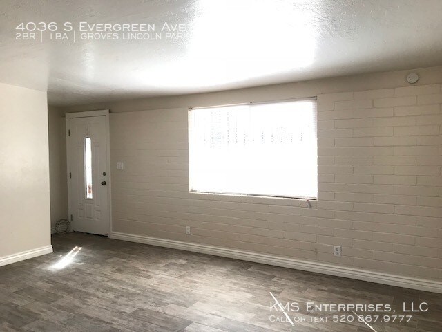 Building Photo - 4036 S Evergreen Ave