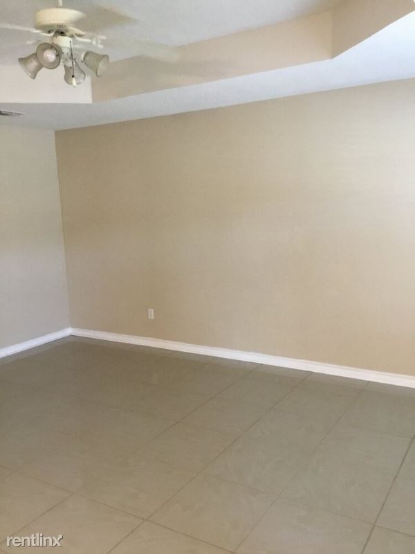 Building Photo - 3 br, 2 bath Apartment - 210 Apache Trl