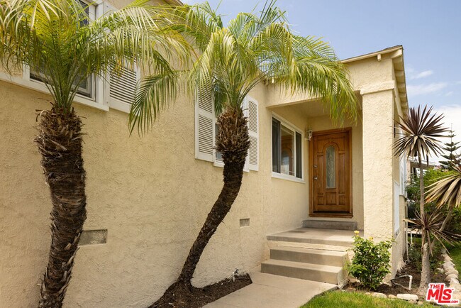 Foto del edificio - 8333 Airlane Ave
