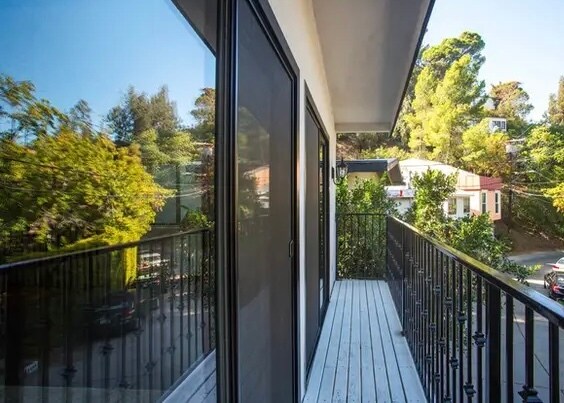 Foto del edificio - 8867 Lookout Mountain Ave