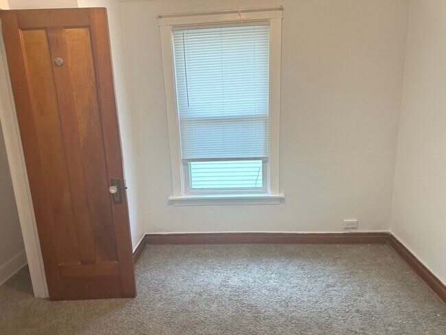Foto del edificio - 5433 N Magnet Ave