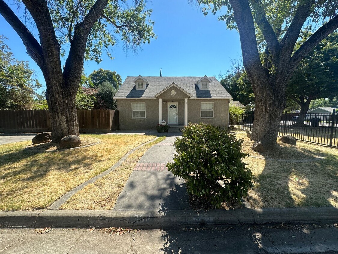 Primary Photo - 302 Covena Ave