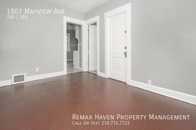 Building Photo - 1807 Mayview, UP, Cleveland - Spacious 2 b...