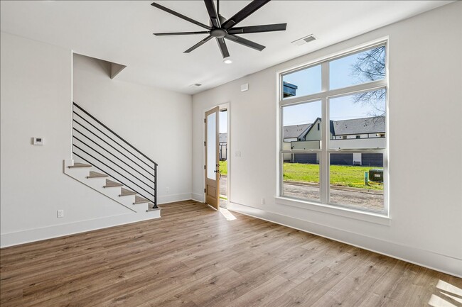 Building Photo - NEW Luxury Townhome
