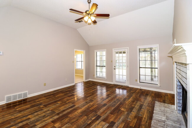 Building Photo - 3780 Westridge Cove