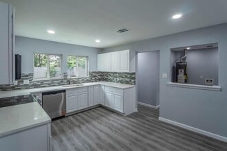 Building Photo - 4118 Groton Dr