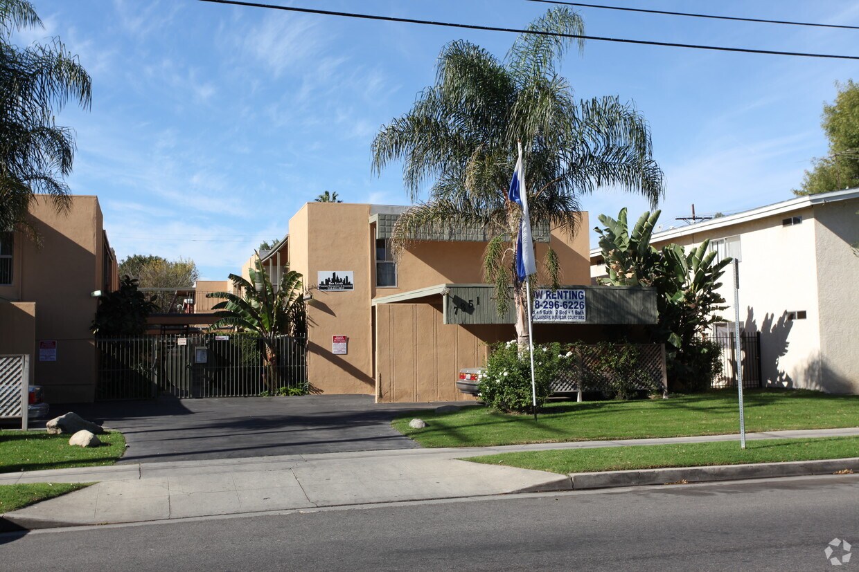 Foto principal - 7351 Variel Ave