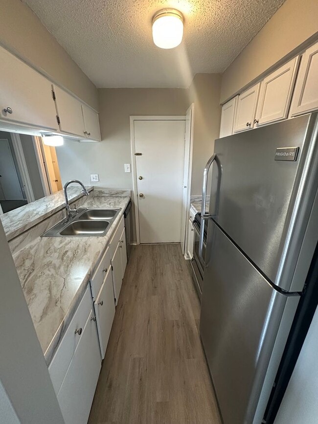 Building Photo - 2BD/2BA Condo located on the Germantown/Memphis Line!