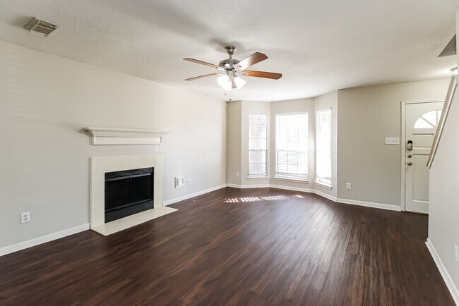 Foto del edificio - 18823 Timber Spring Dr