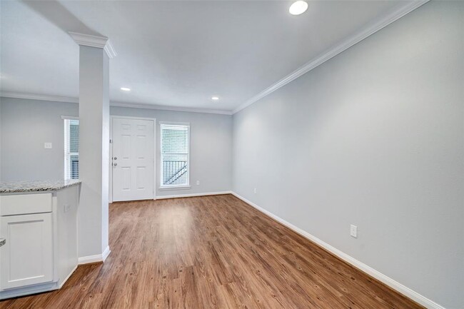 Foto del edificio - 835 Heights Blvd