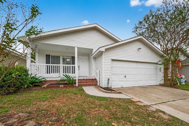 Foto del edificio - 21415 Sweet Grass Ln