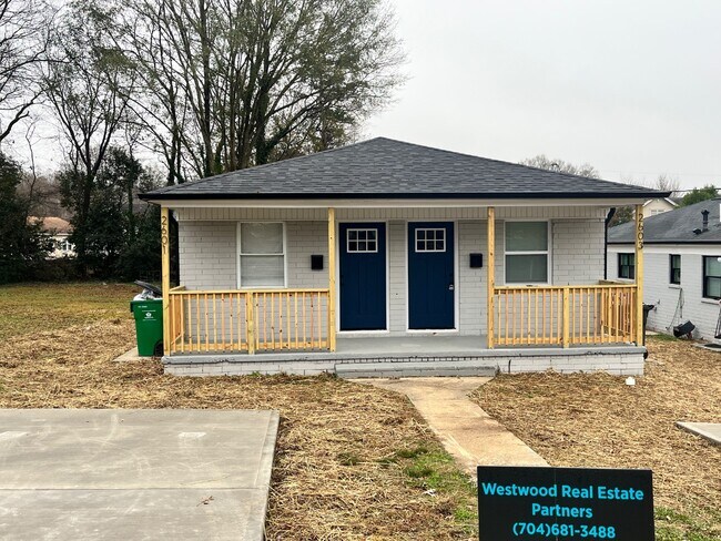 Foto del edificio - 2601 Dundeen St