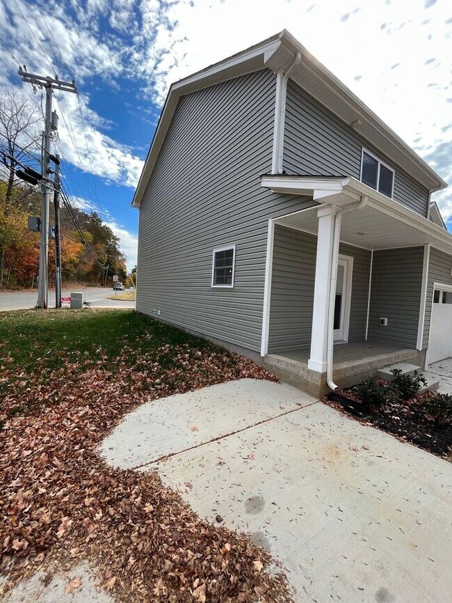 Foto del edificio - New Construction 3 BR, 2.5 BA, 1 Car Garage!