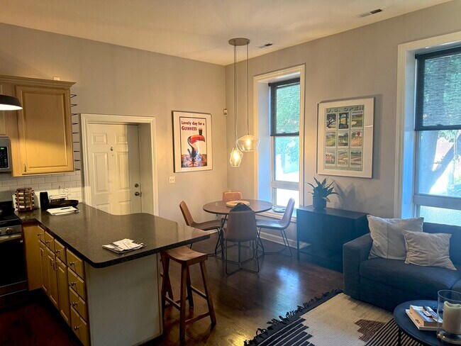 Foto del edificio - 1344 N North Park Avenue