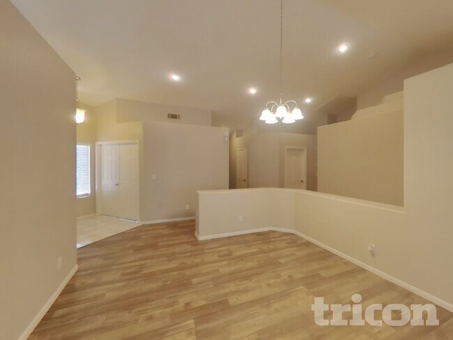 Foto del edificio - 850 Coach House Rd