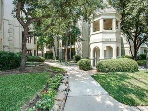 Building Photo - 3105 San Jacinto St