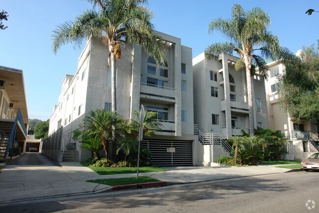 Building Photo - 13028 Valleyheart Dr